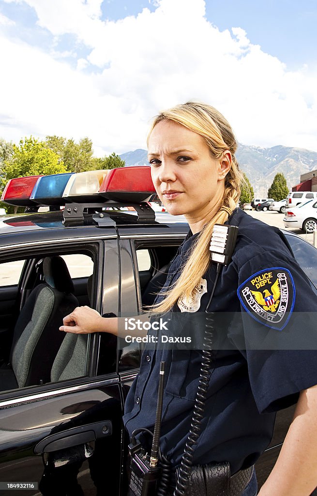 Frau Police Officer - Lizenzfrei Polizei Stock-Foto
