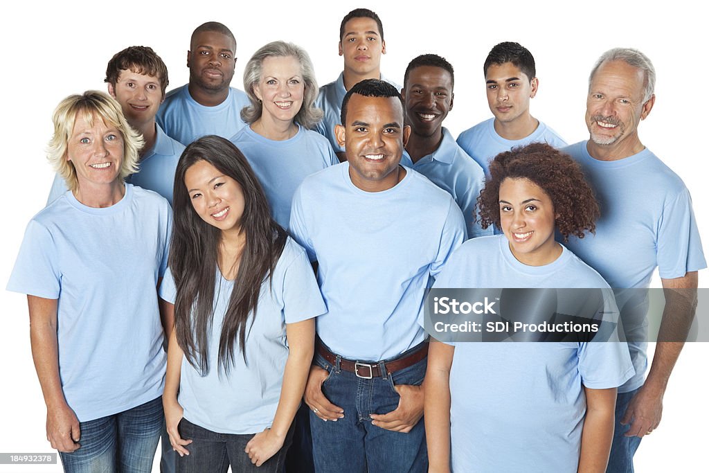 Счастливый группа людей в голубой рубашки - Стоковые фото Синий роялти-фри