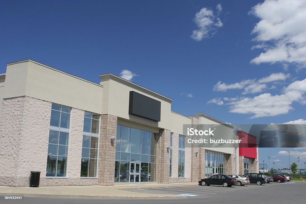 Tienda de moderno edificio exterior - Foto de stock de Arquitectura exterior libre de derechos