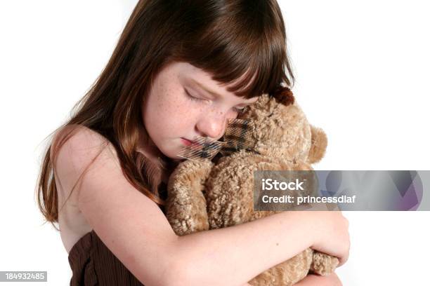 Bear Hug Foto de stock y más banco de imágenes de 6-7 años - 6-7 años, Abrazar, Agarrar