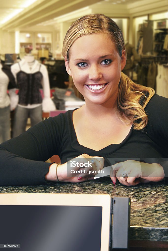 Loja de varejo sorriso - Foto de stock de Aluno de Universidade royalty-free