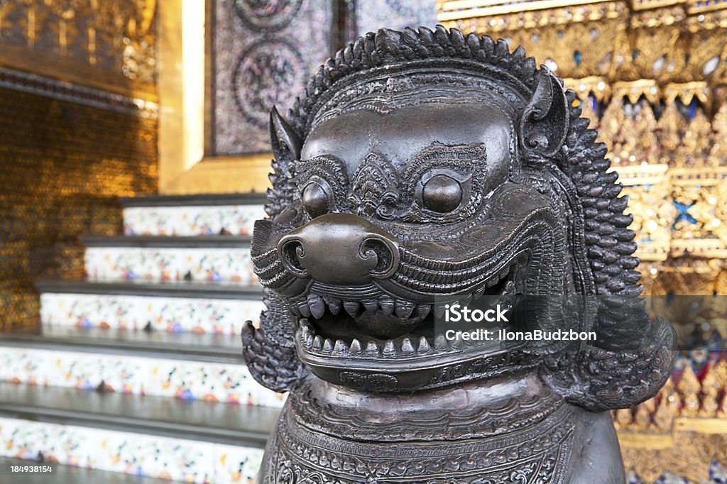 Estátua de Leão no Grande palácio de Banguecoque - Royalty-free Animal Foto de stock