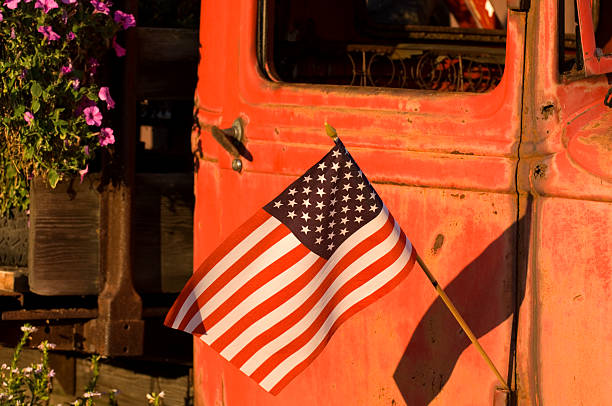 istock Rusted Vintage Truck & Old Glory 184938305