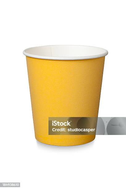 紙カップ - 使い捨てコーヒーカップのストックフォトや画像を多数ご用意 - 使い捨てコーヒーカップ, 黄色, カットアウト