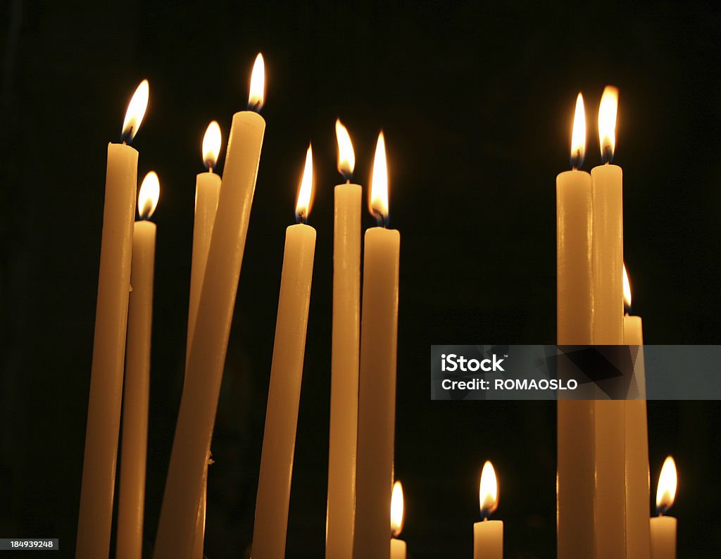 보티브 캔들 만들진 카톨릭 교회, Rome Italy - 로열티 프리 촛불-조명 장비 스톡 사진