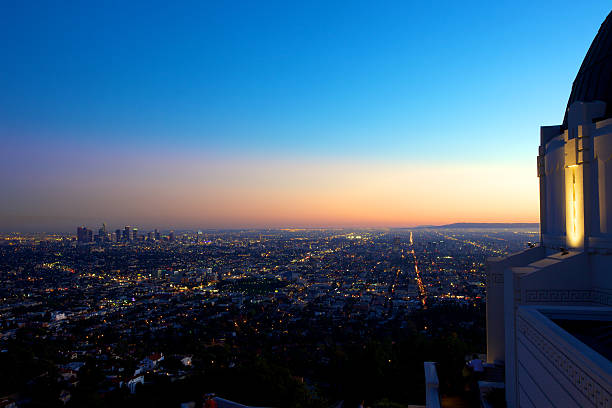 istock Night falls in city of lights 184939985