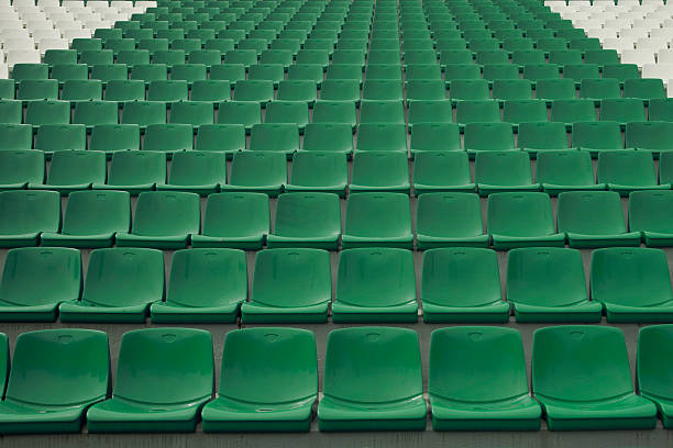 stadio posti a sedere - stadium bleachers seat empty foto e immagini stock