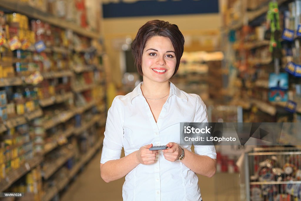 Supermarkt Kunden-Frau Honorarberechnung in einer Reihe - Lizenzfrei Aussuchen Stock-Foto