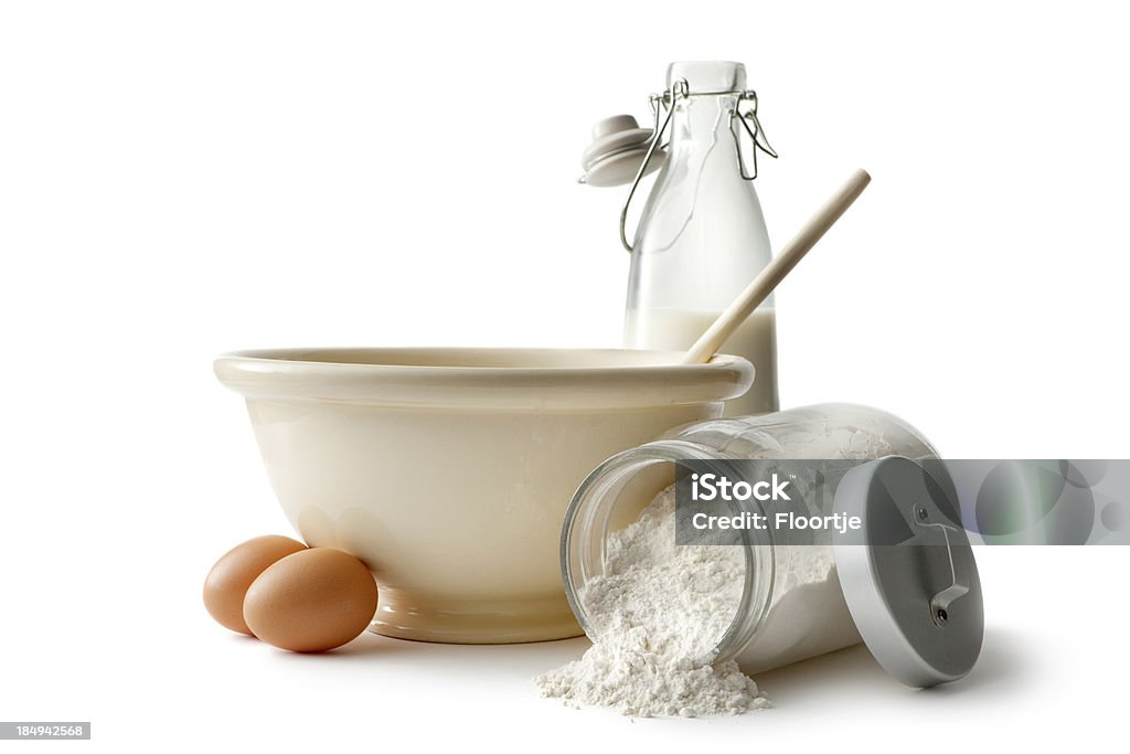 Backen Zutaten: Bowl, Eier, Mehl und Milch - Lizenzfrei Backen Stock-Foto