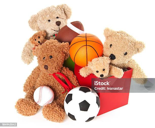 Spendenbüchse Mit Teddybär Bälle Und Spielzeug Stockfoto und mehr Bilder von Spende für wohltätige Zwecke - Spende für wohltätige Zwecke, Spielzeug, Spendenbüchse