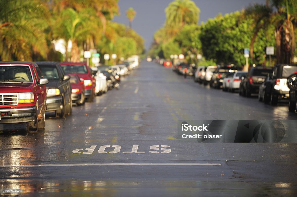 Arrêt mot peint street, San Diego au coucher du soleil, de la pluie - Photo de San Diego libre de droits