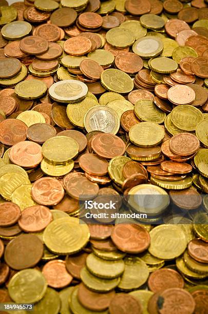Euromünzen Stockfoto und mehr Bilder von Messing - Messing, Steuern, 5-Cent-Stück