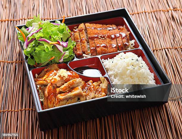 Hühnchenteriyaki Bento Stockfoto und mehr Bilder von Bentobox - Bentobox, Mittagessen, Bambus - Material