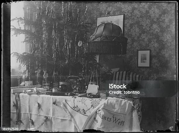 Feliz 1926 Vintage Foto de stock y más banco de imágenes de Navidad - Navidad, 1930-1939, Árbol de navidad