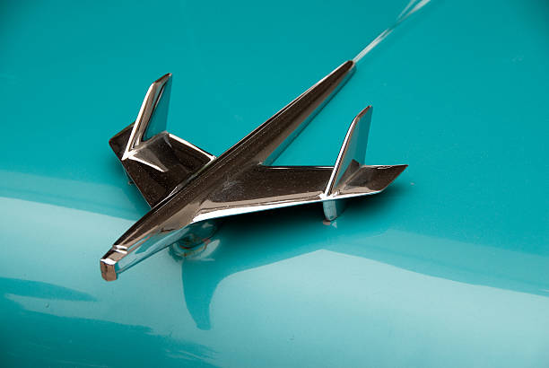 distintivo del capó - hood ornament fotografías e imágenes de stock