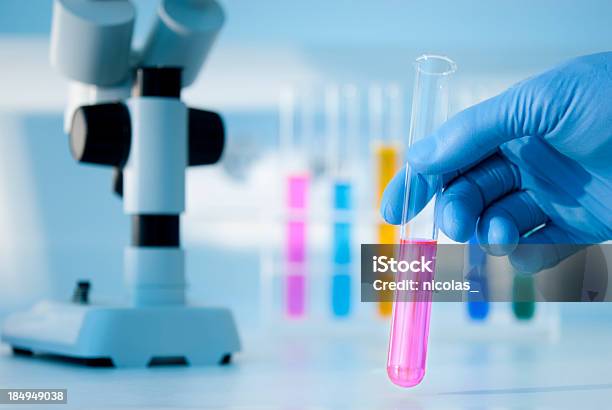 Scientific Forschung Stockfoto und mehr Bilder von Berufliche Beschäftigung - Berufliche Beschäftigung, Biologie, Blau