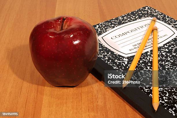 Foto de Voltar Para A Escola Com Traçado De Recorte e mais fotos de stock de Comida e bebida - Comida e bebida, Equipamento, Fotografia - Imagem