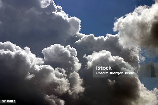 Krajobraz Z Chmurami - zdjęcia stockowe i więcej obrazów Burza - Burza, Burza z piorunami, Chmura