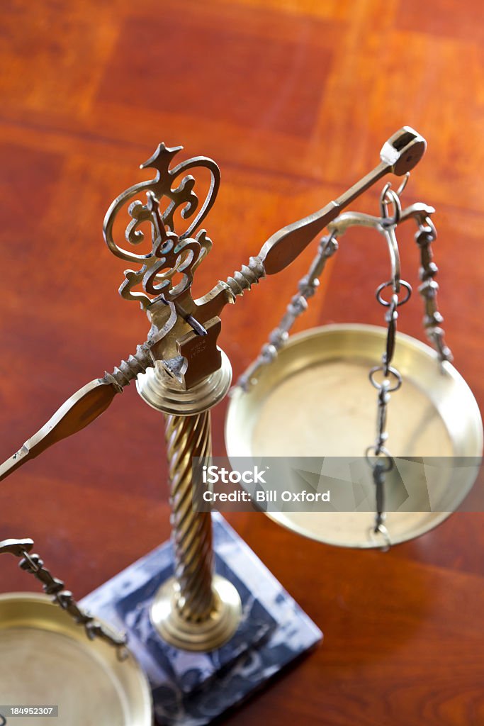 Scale della Giustizia - Foto stock royalty-free di Aula di tribunale