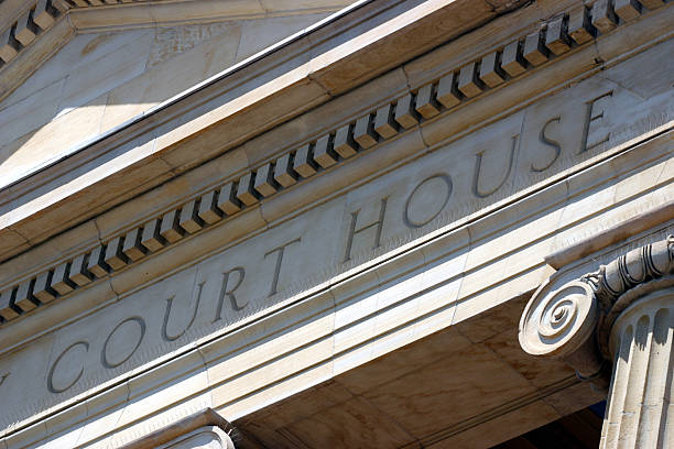 istock Court House 184952616