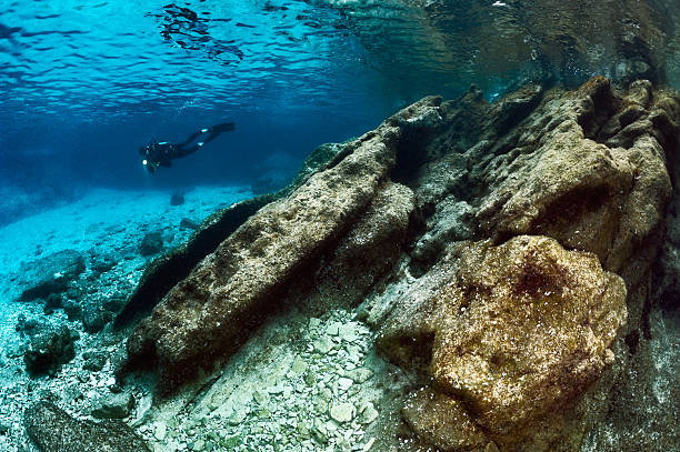 istock Big rocks under the sea 184952670