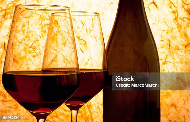 Czerwone Wino - zdjęcia stockowe i więcej obrazów Alkohol - napój - Alkohol - napój, Bez ludzi, Białe wino