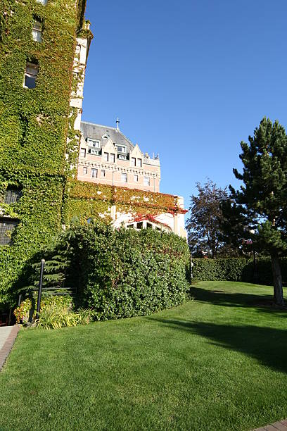 istock Beautiful Garden with Elegant Palace 184952755
