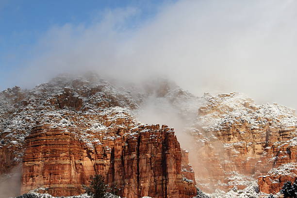 istock Fog Red Rock Snow Winter 184952814