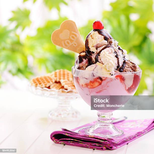 아이스크림 아이스크림에 대한 스톡 사진 및 기타 이미지 - 아이스크림, 선데, 초콜릿 소스