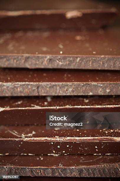 Foto de De Chocolate e mais fotos de stock de Amontoamento - Amontoamento, Barra de Chocolate, Chocolate