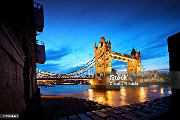 Tower Bridge Londra - Fotografie stock e altre immagini di Acqua - Acqua, Ambientazione esterna, Architettura