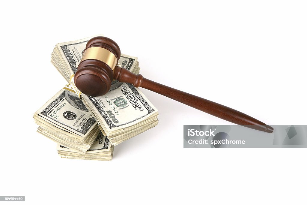 Martelo de Juiz e dinheiro - Royalty-free Abundância Foto de stock