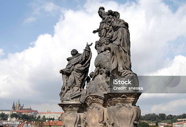 Statue Der Madonna St Dominic Und Thomas Von Aquin Stockfoto und mehr Bilder von Thomas von Aquin