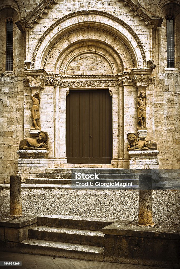 Collegiata di San Quirico w Val d'Orcia, Włochy - Zbiór zdjęć royalty-free (Architektura)