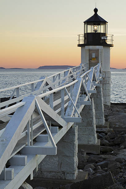 marshall point lighthouse - lighthouse maine beacon marshall point lighthouse stock-fotos und bilder