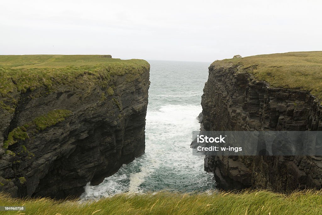 Cliff - Foto de stock de Acantilado libre de derechos