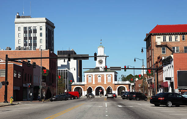 ダウンタウンフェイエットヴィル - fayetteville north carolina ストックフォトと画像