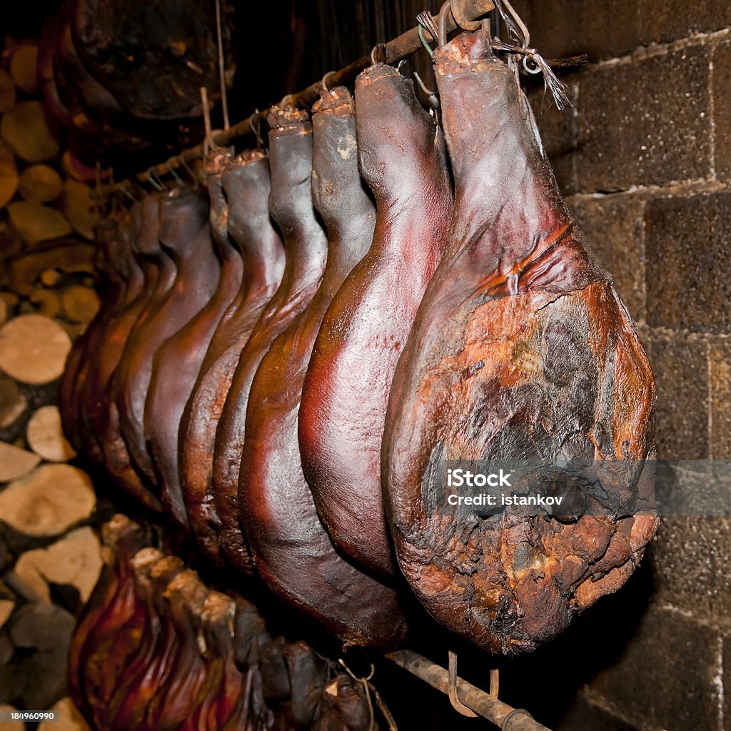 Montenegrino presunto defumado-Pršuta - Foto de stock de Carne royalty-free