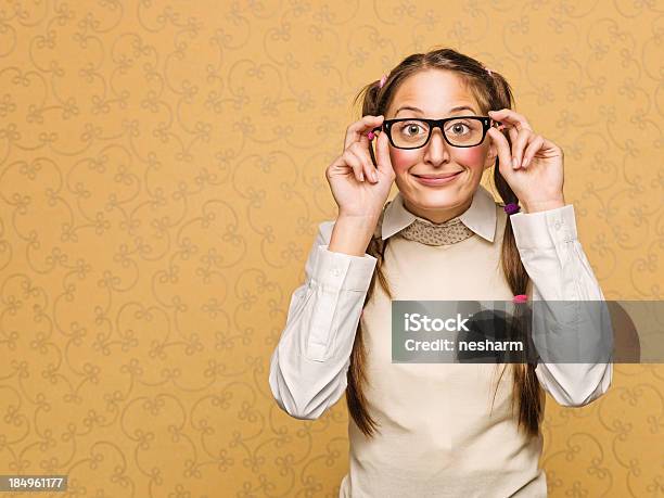 Retrato De Jovem Mulher Caixadeóculos - Fotografias de stock e mais imagens de Mulheres - Mulheres, Nerd, 1980-1989