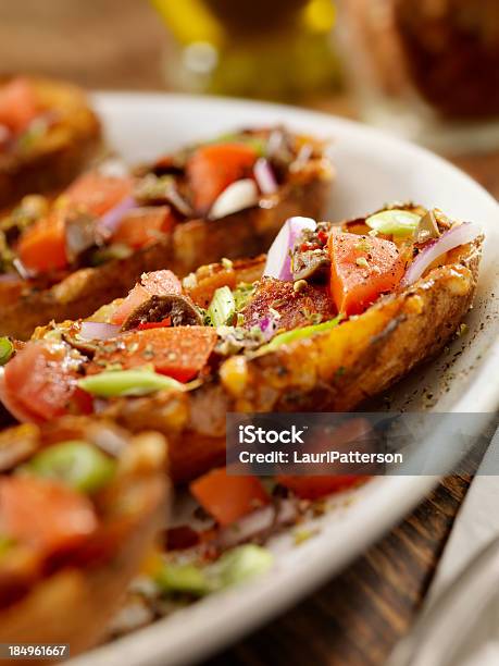 로드된 속채운 감자 스킨스 0명에 대한 스톡 사진 및 기타 이미지 - 0명, 감자 요리, 건강에 좋지 않은 음식