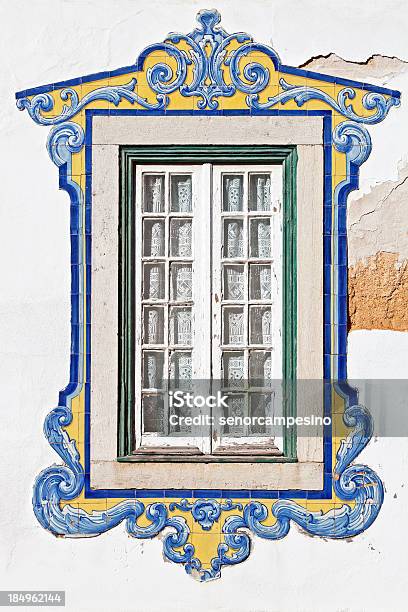 Украшенный Окно — стоковые фотографии и другие картинки Кафель - Кафель, Португалия, Окно