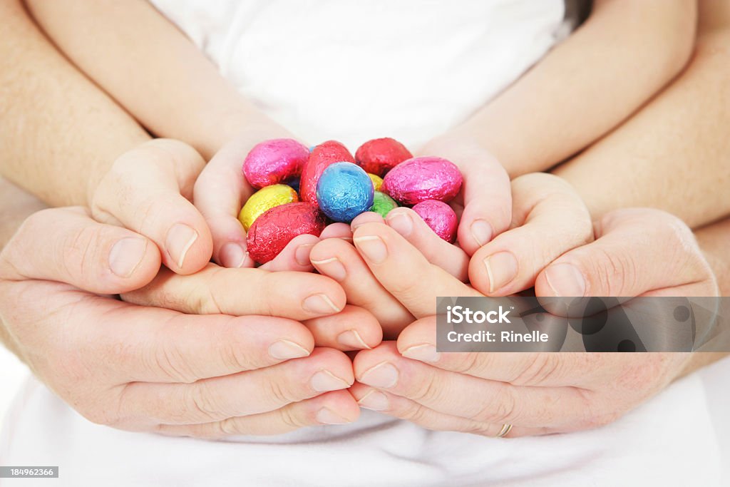 Famiglia di Pasqua - Foto stock royalty-free di Cioccolato