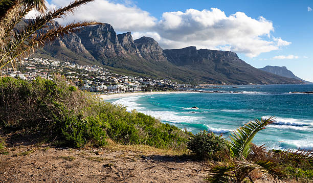 двенадцать апостолов-горная гряда горы, кейптаун - south africa cape town panoramic the garden route стоковые фото и изображения