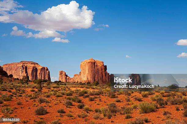Monument Valley Tribal Park Navajo Utaharizona Stockfoto und mehr Bilder von Wüste - Wüste, Abenteuer, Arizona