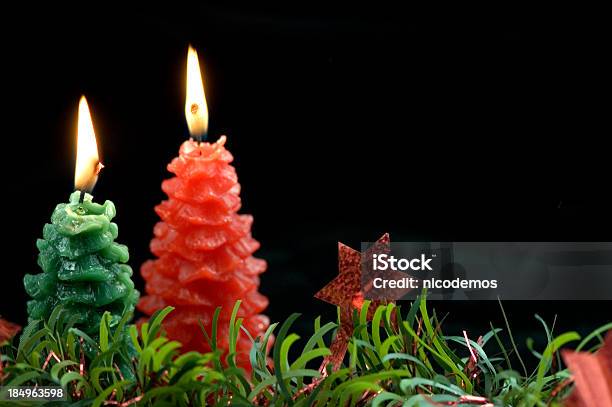 Quemar Velas Foto de stock y más banco de imágenes de Celebración - Acontecimiento - Celebración - Acontecimiento, Color - Tipo de imagen, Corona - Arreglo floral