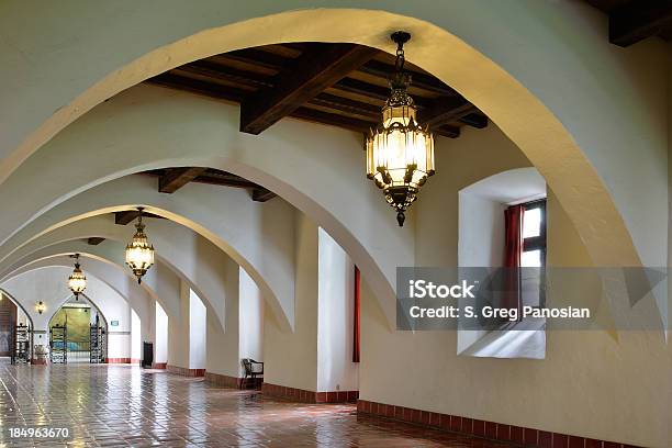 サンタバーバラ郡裁判所 - サンタバーバラのストックフォトや画像を多数ご用意 - サンタバーバラ, カリフォルニア州, シャンデリア