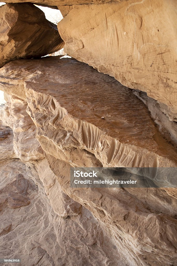 Southeast Colorado Plains Indians di arte rupestre retta parallela glifi verticale - Foto stock royalty-free di Ambientazione esterna