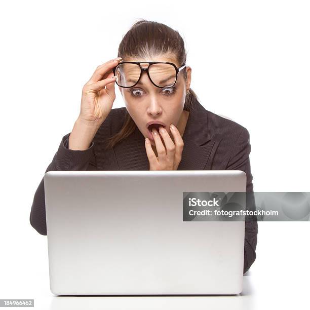 Foto de Laptop De Choque e mais fotos de stock de Culpa - Culpa, Internet, Adulto