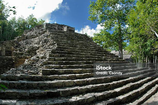 Maya Pyramid Stockfoto und mehr Bilder von Maya - Kultur - Maya - Kultur, Alt, Antike Kultur