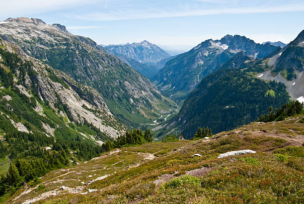 stehekin долина реки от sahale руку - north cascades national park awe beauty in nature cloud стоковые фото и изображения